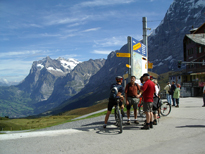 Kliene Schiedegg Walking, cycling in the mountains, take your bikes up or walk on to Grindelwald.