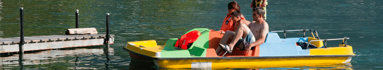 Family boating on the Lake